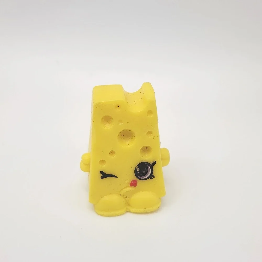 Shopkins Chee Zee Yellow Cheese Wedge Snap Charm Moose Figure Mini Toy Season 1